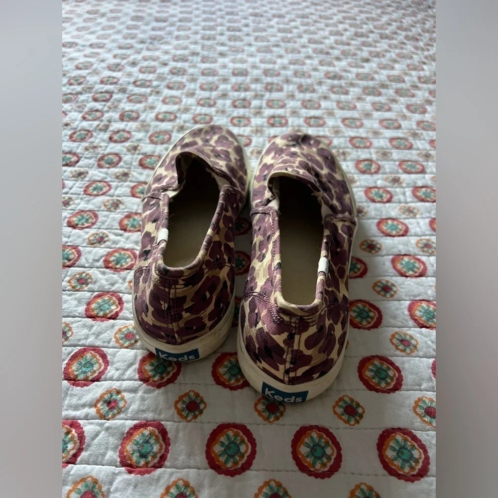 EUC KEDS x Elizabeth & James Double Decker Sz 8 Purple Leopard Slip-on Shoes